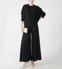 Elegant Plissé Trousers Set