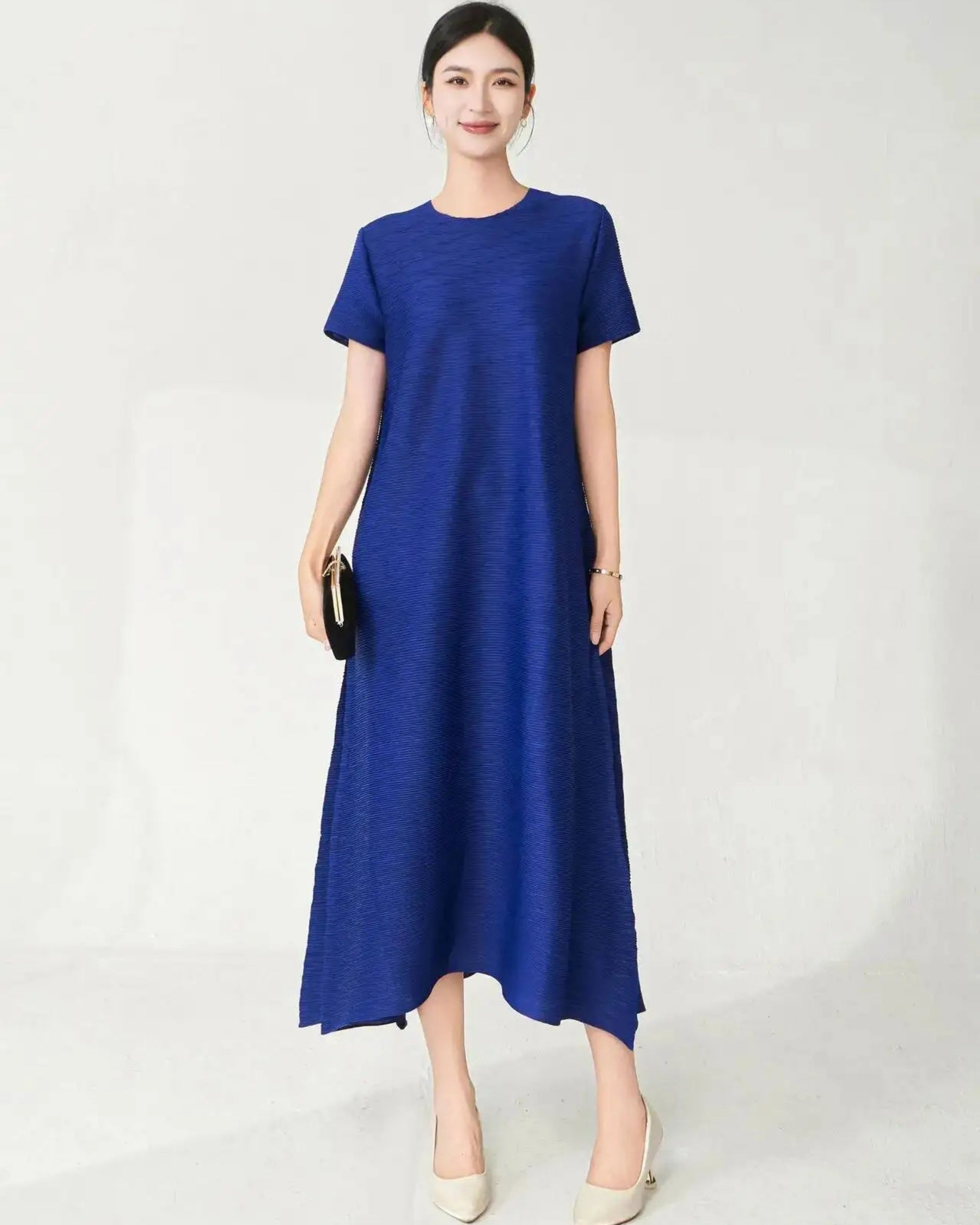 Asymmetric Short Sleeve Pleated Dress