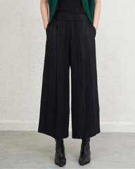 Designer Japanese-Inspired Pleated Plissé Travel Trousers