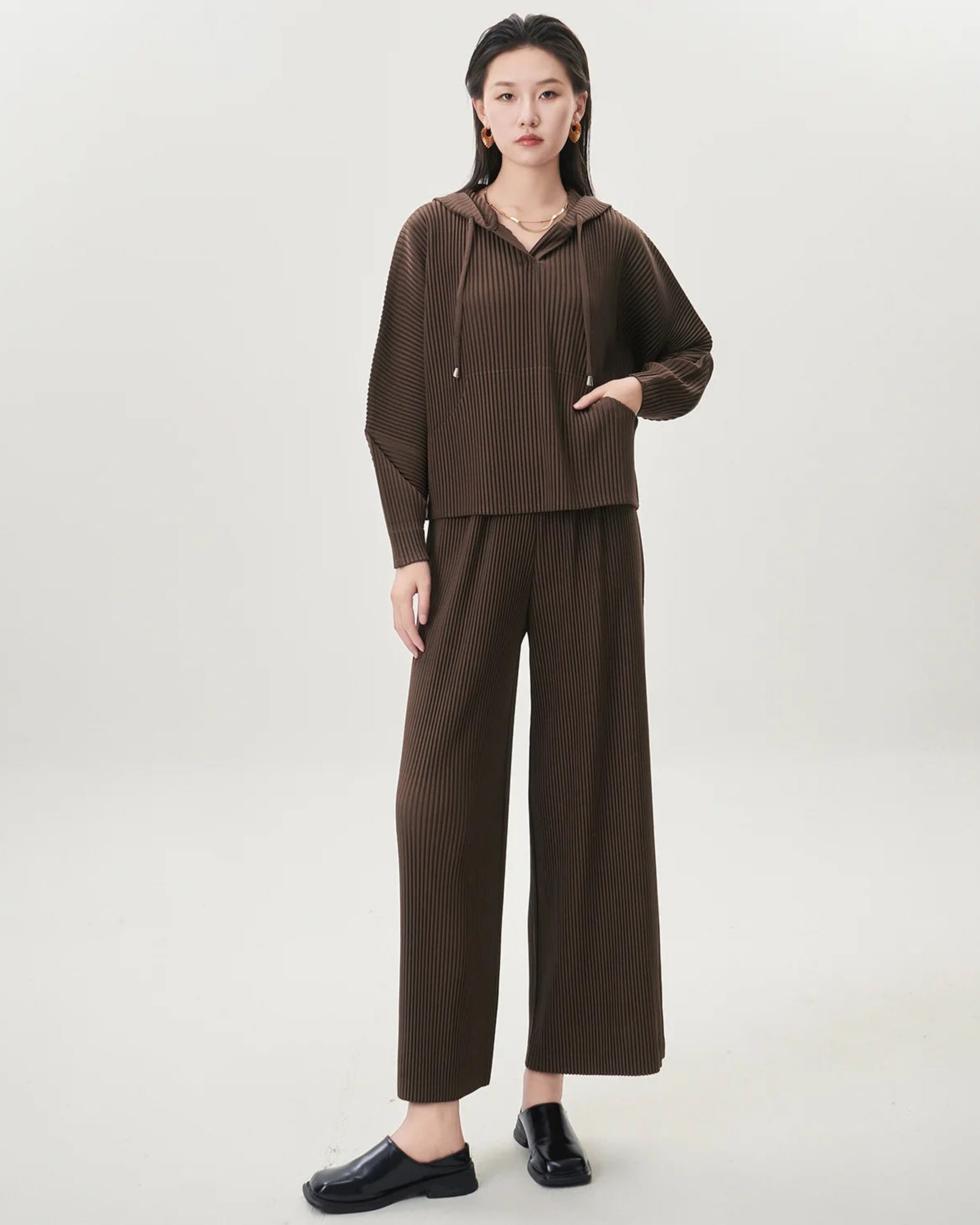 Designer Japanese Pleated Wide-Leg Pants & Hooded Top – Luxury Travel Set