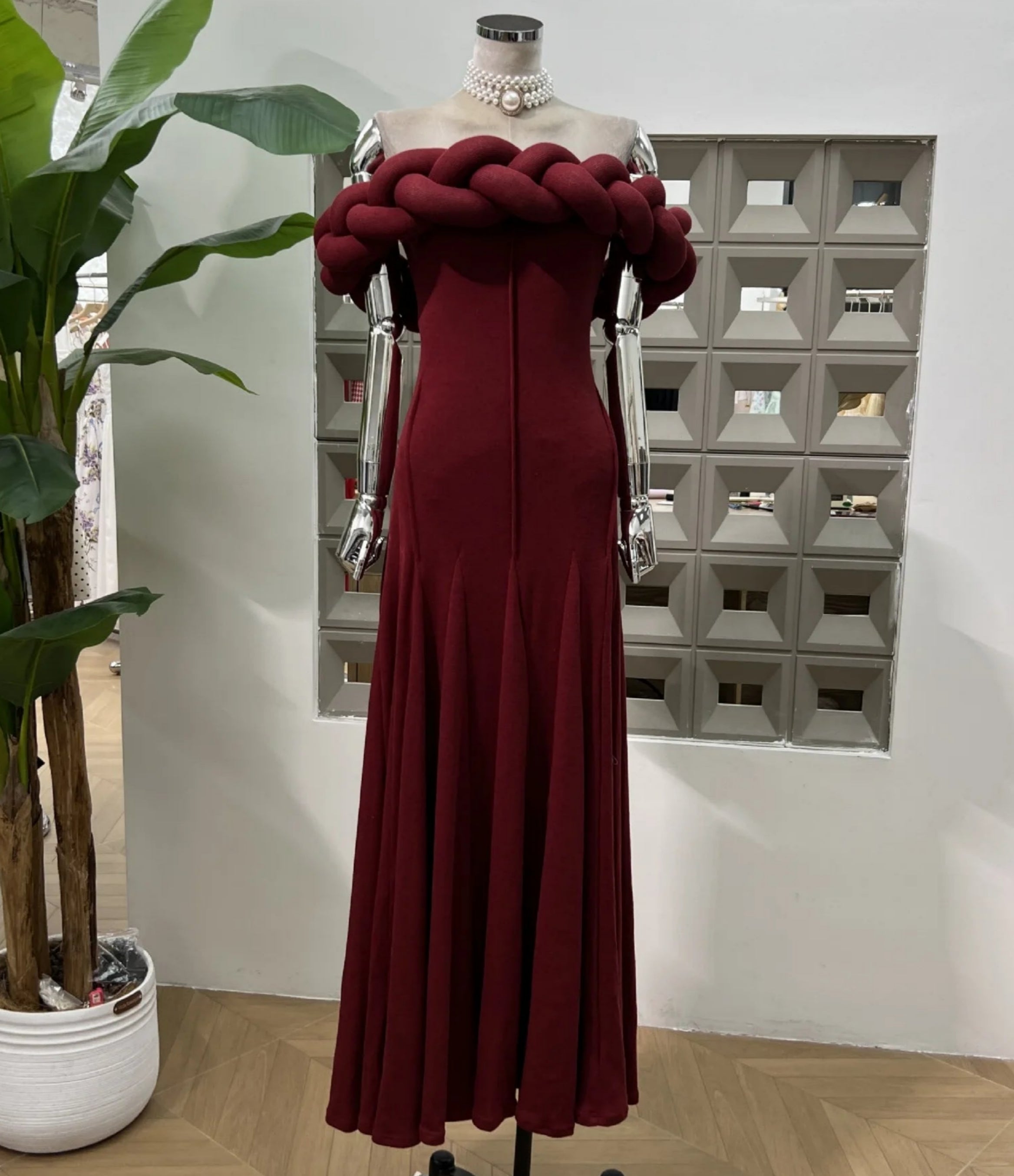 HEYFANCYSTYLE Luxury Off-Shoulder Gown with Braided Detail