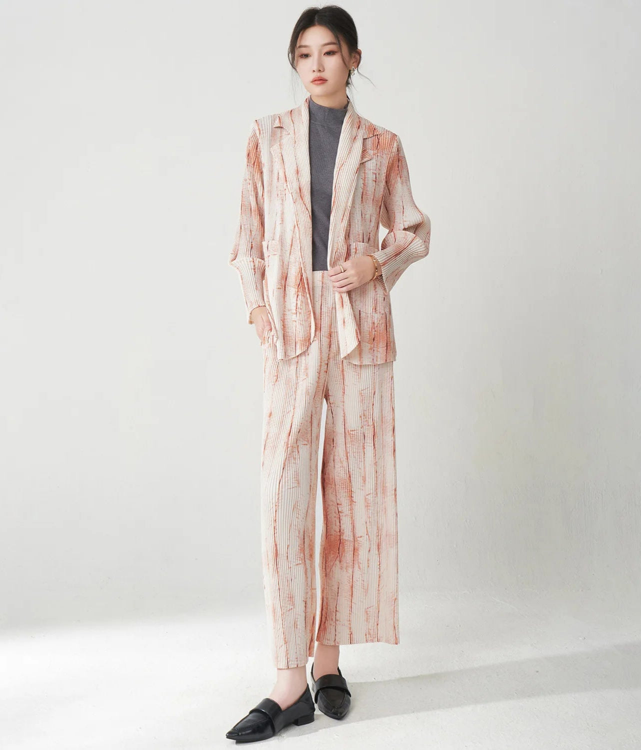 HEYFANCYSTYLE Luxury Pleated Outfit for Women - Designer Suit Set Japanese