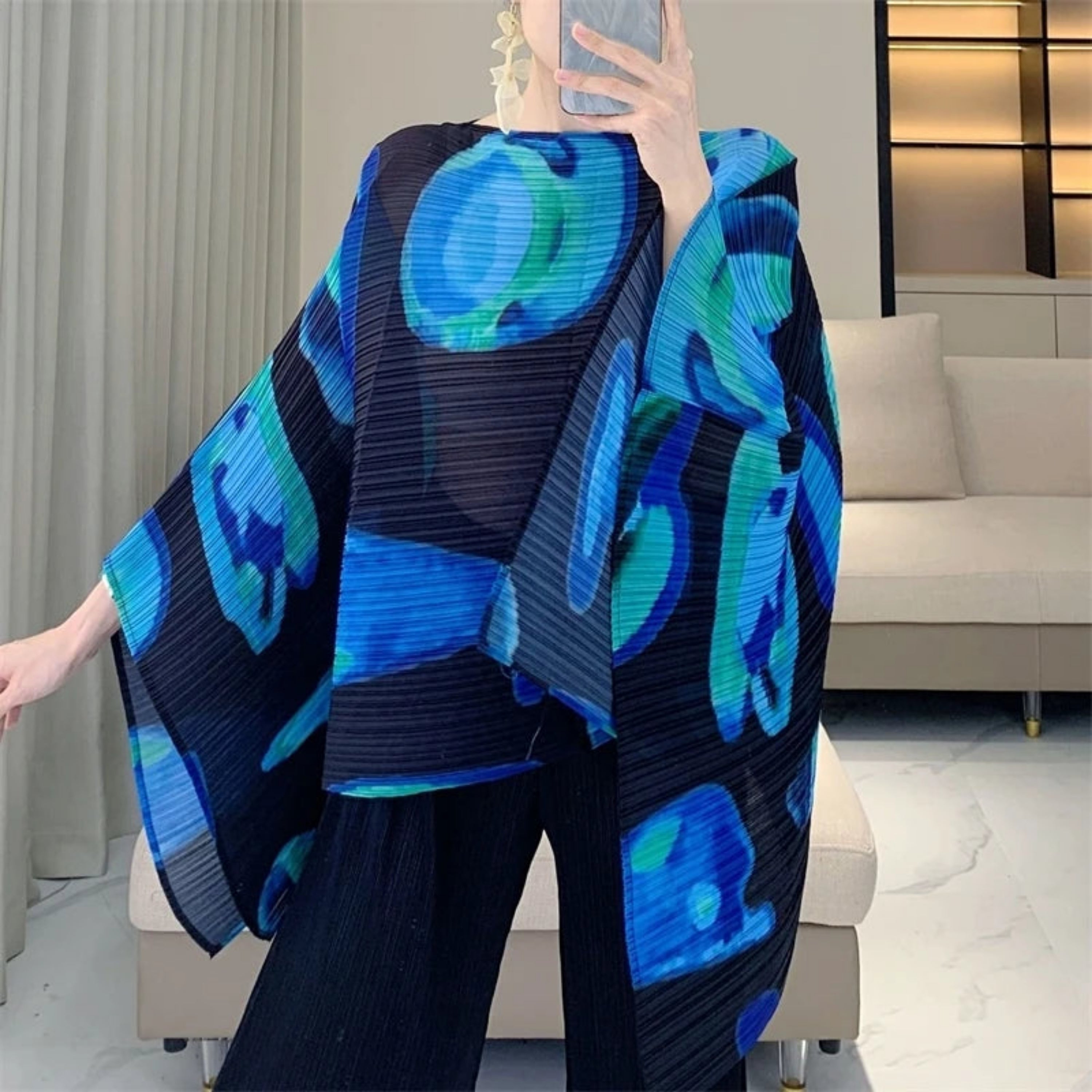 HEYFANCYSTYLE Luxury Plissé Japanese Pleat Tunic Shawl