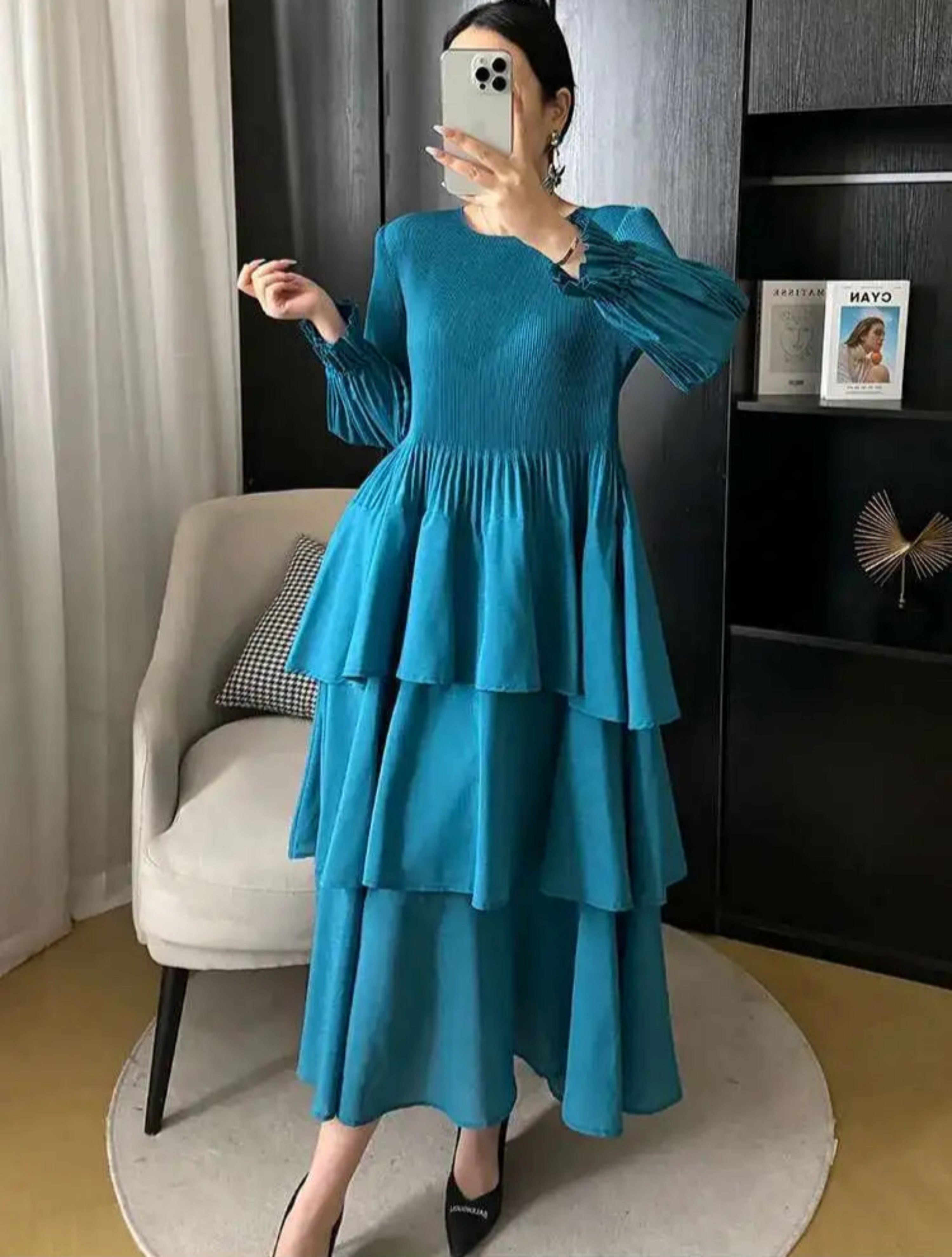 HEYFANCYSTYLE Women's Designer Japanese Pleated Lantern Sleeve Midi Dress