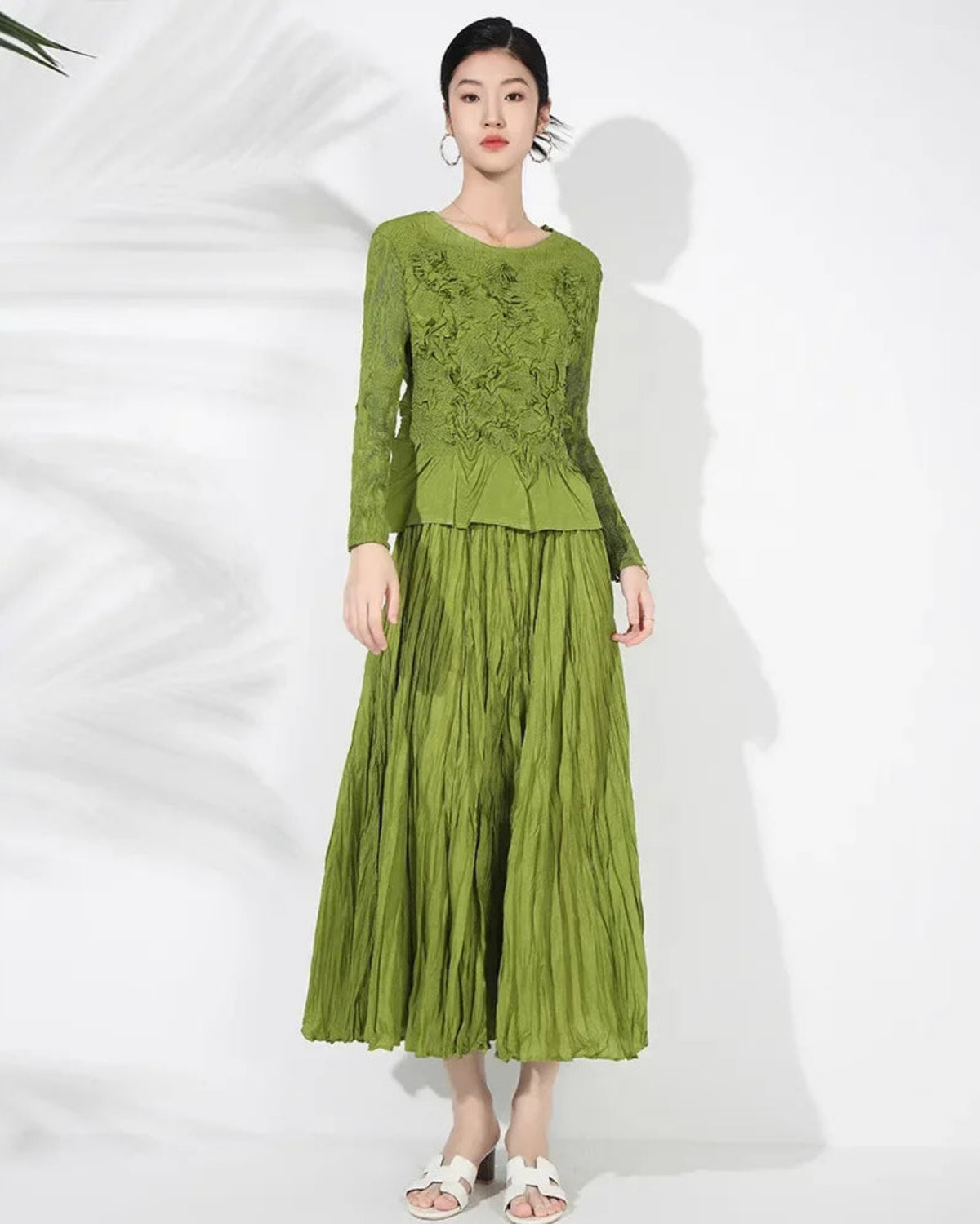 2-Piece Crinkled Pleats Skirt Set
