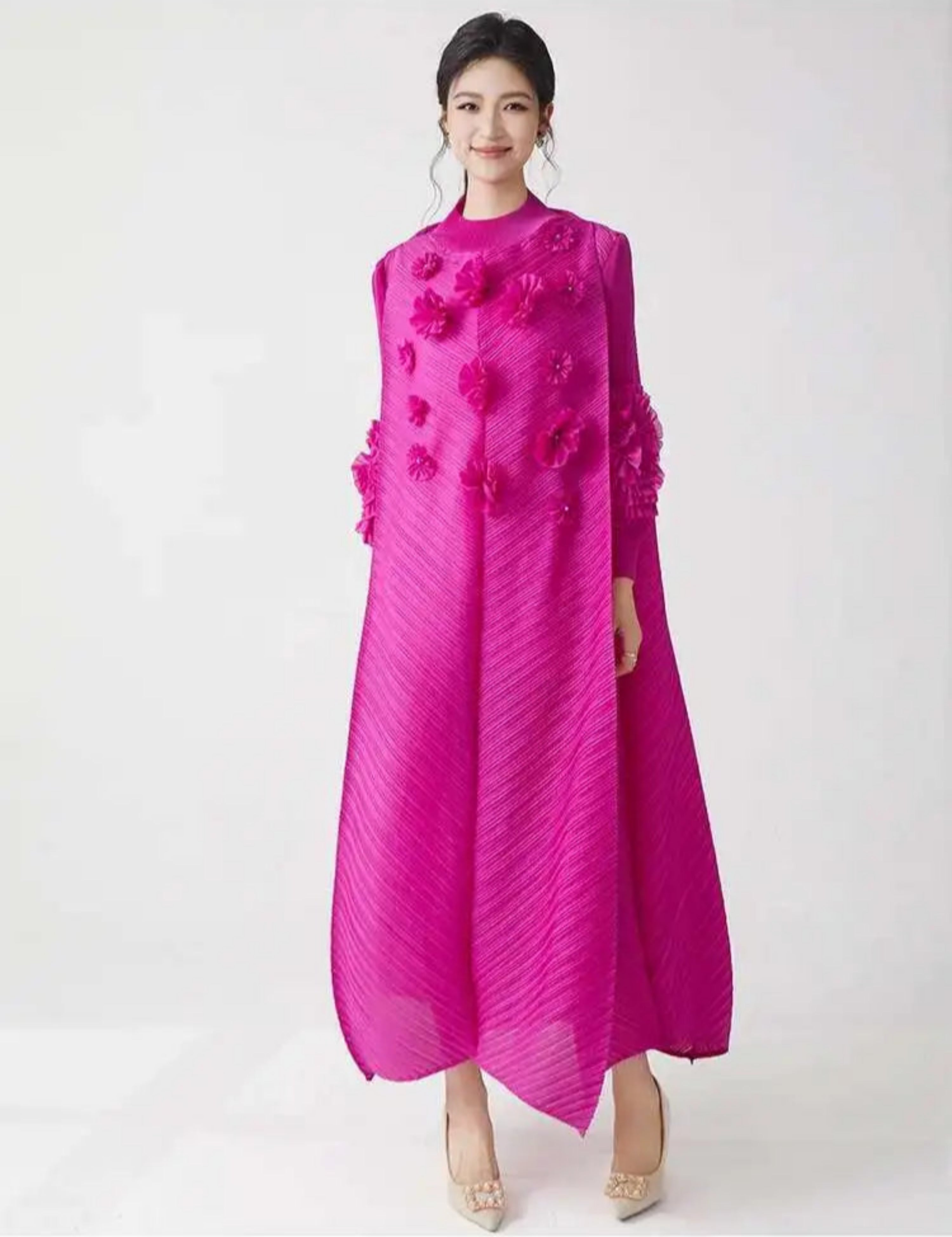 Luxury Cruise Dress With Sleeves - Japanese Pleats Plissé Gown
