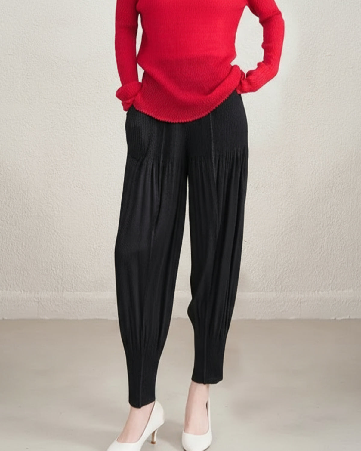Luxury Japanese Pleated Pants | Premium Sculpted Fit, Wrinkle-Resistant Fabric