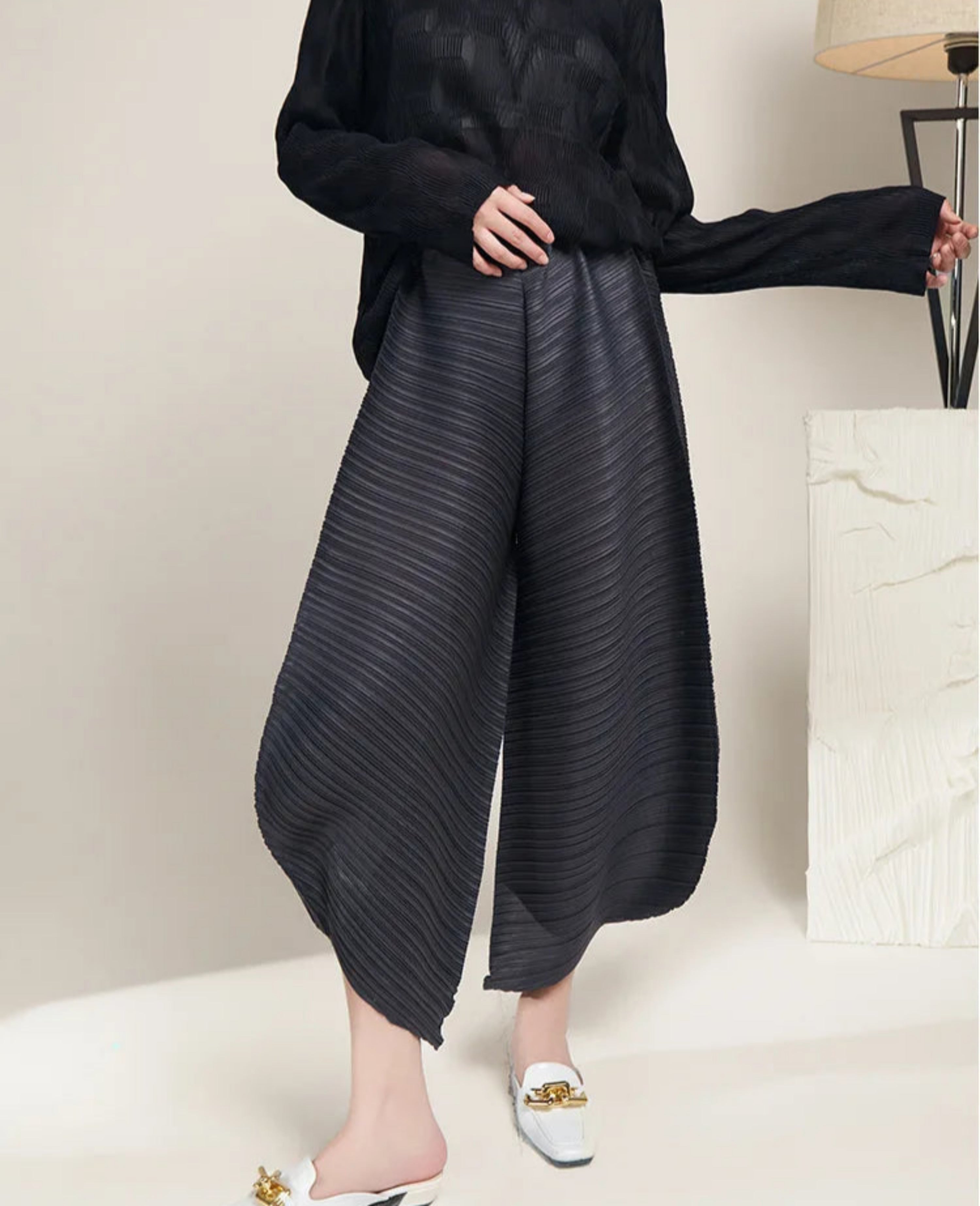 Luxury Japanese Pleated Wide-Leg Culottes