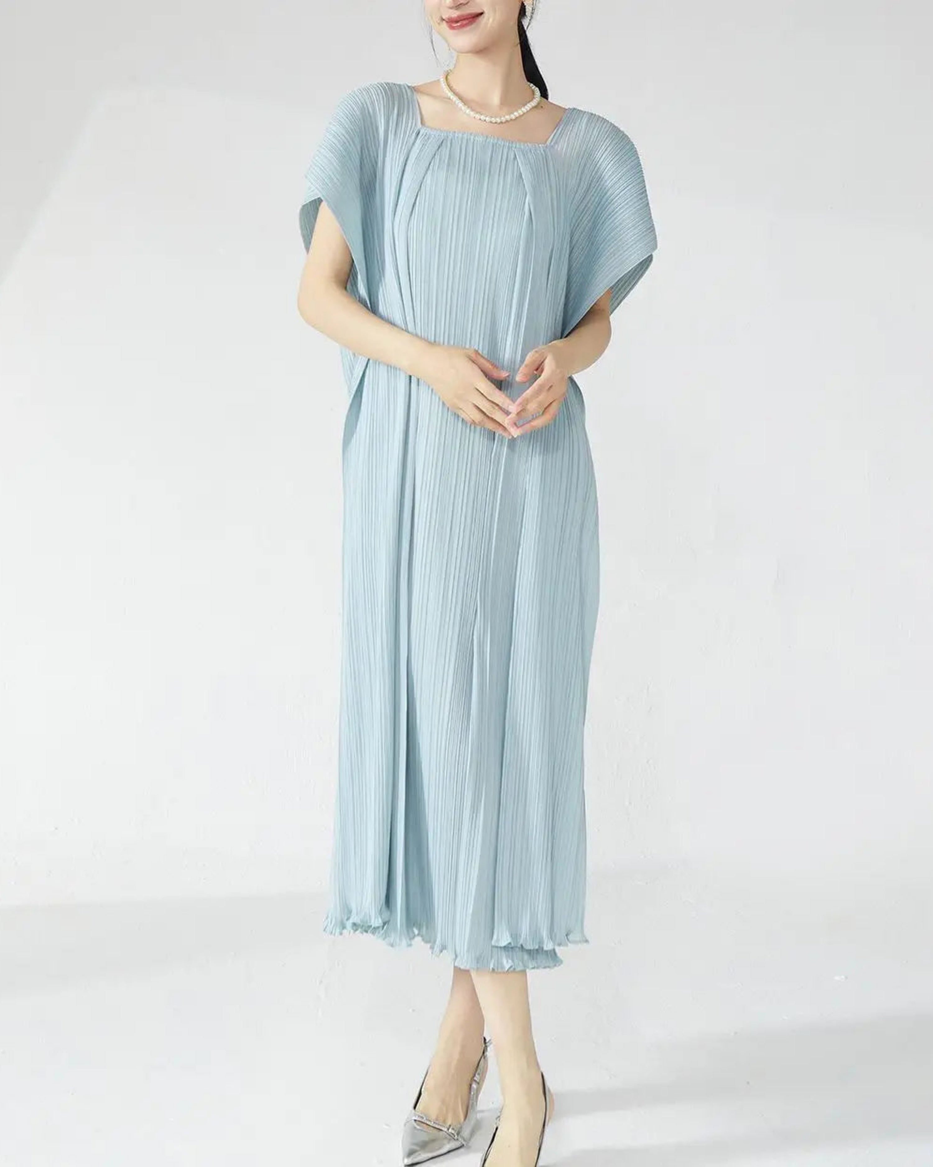 Luxury Plissé Pleated Pleats Square-Neck Midi Dress