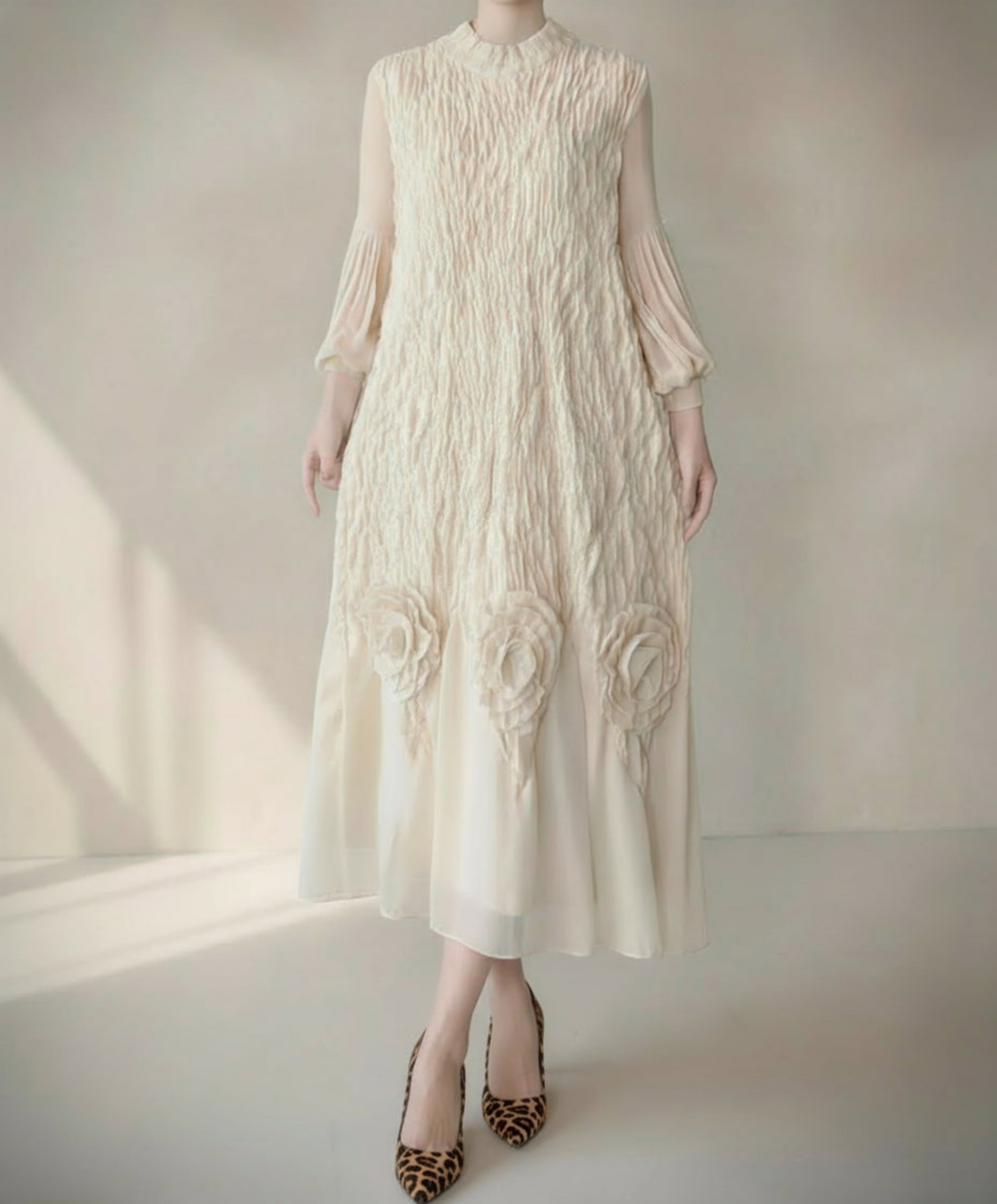 Luxury Plissé Pleats Pleated Midi Dress – Floral Appliqué & Balloon Sleeves