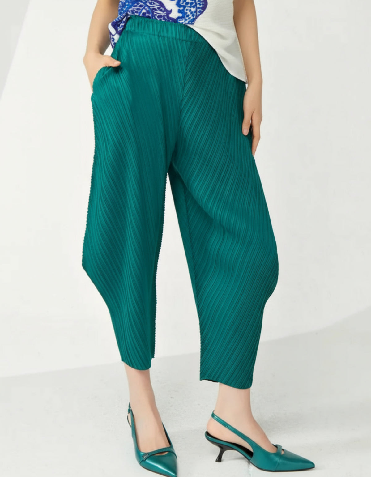 Luxury Plissé Pleats Pleated Wide-Leg Cropped Trousers – Sculpted Culotte