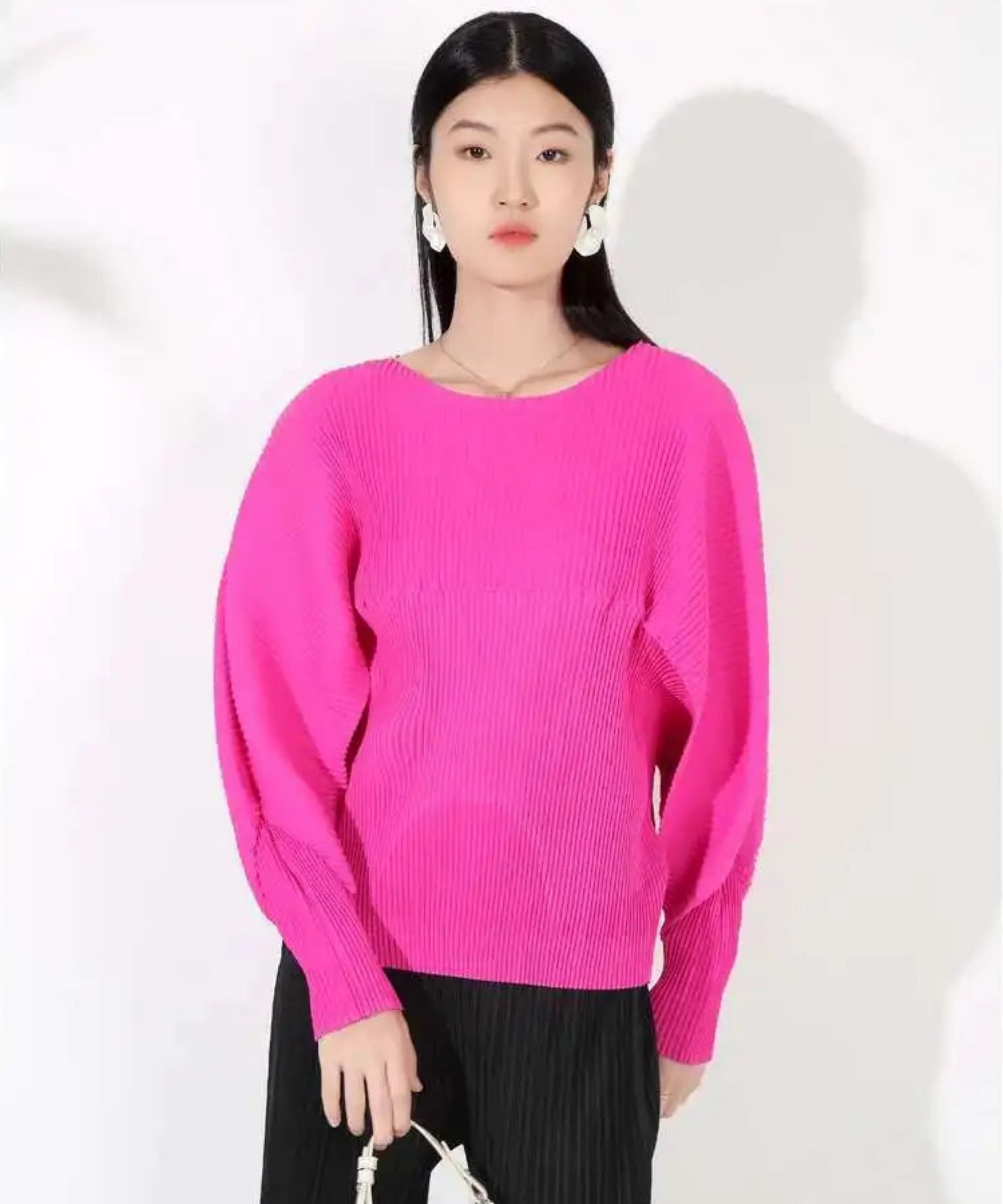 Luxury Plissé Pleats Rib Top – Japanese-Inspired Sculpted Fit