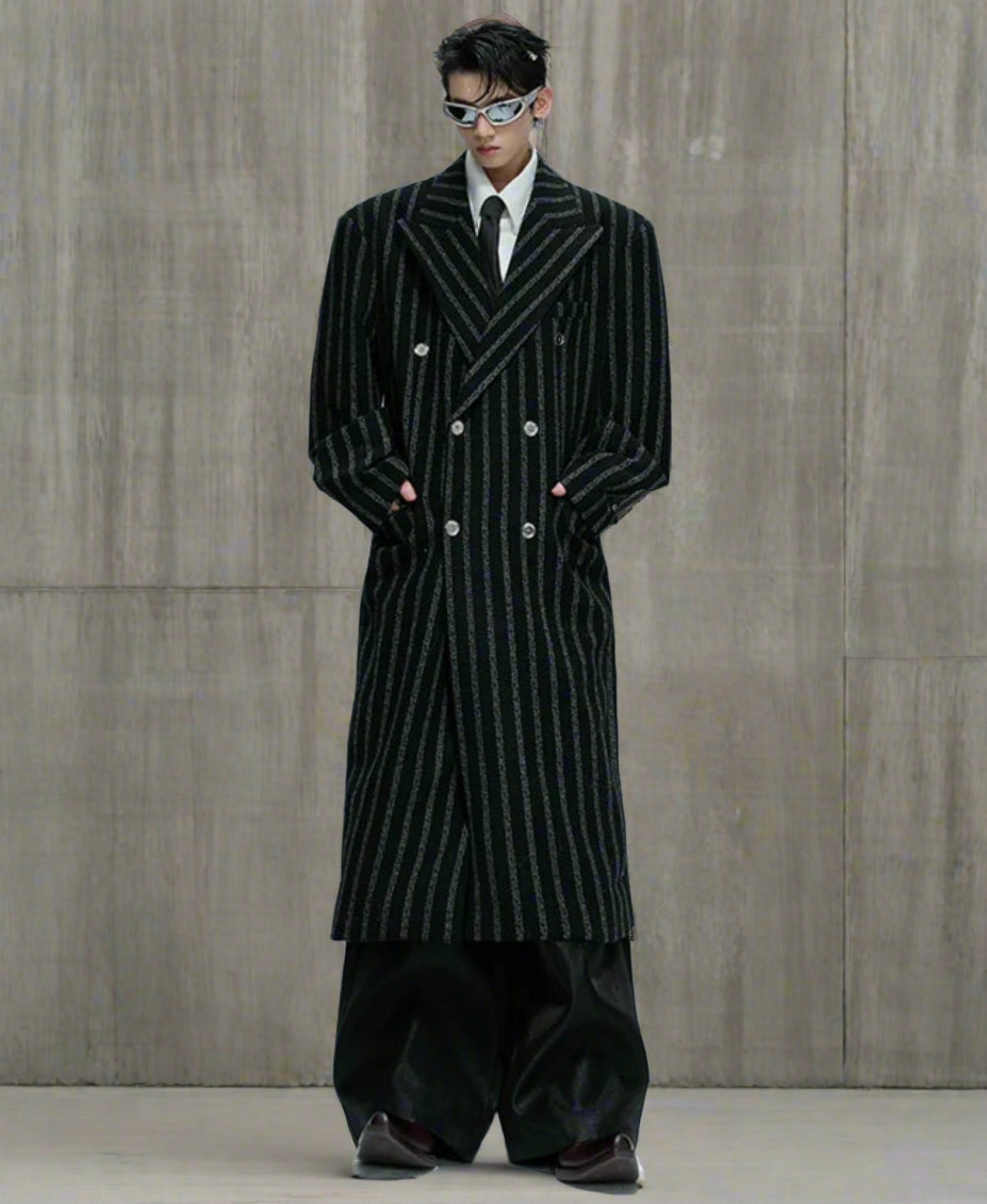 Men's Luxury Designer Wool-Blend Oversized Pinstripe Double-Breasted Long Coat Outerwear