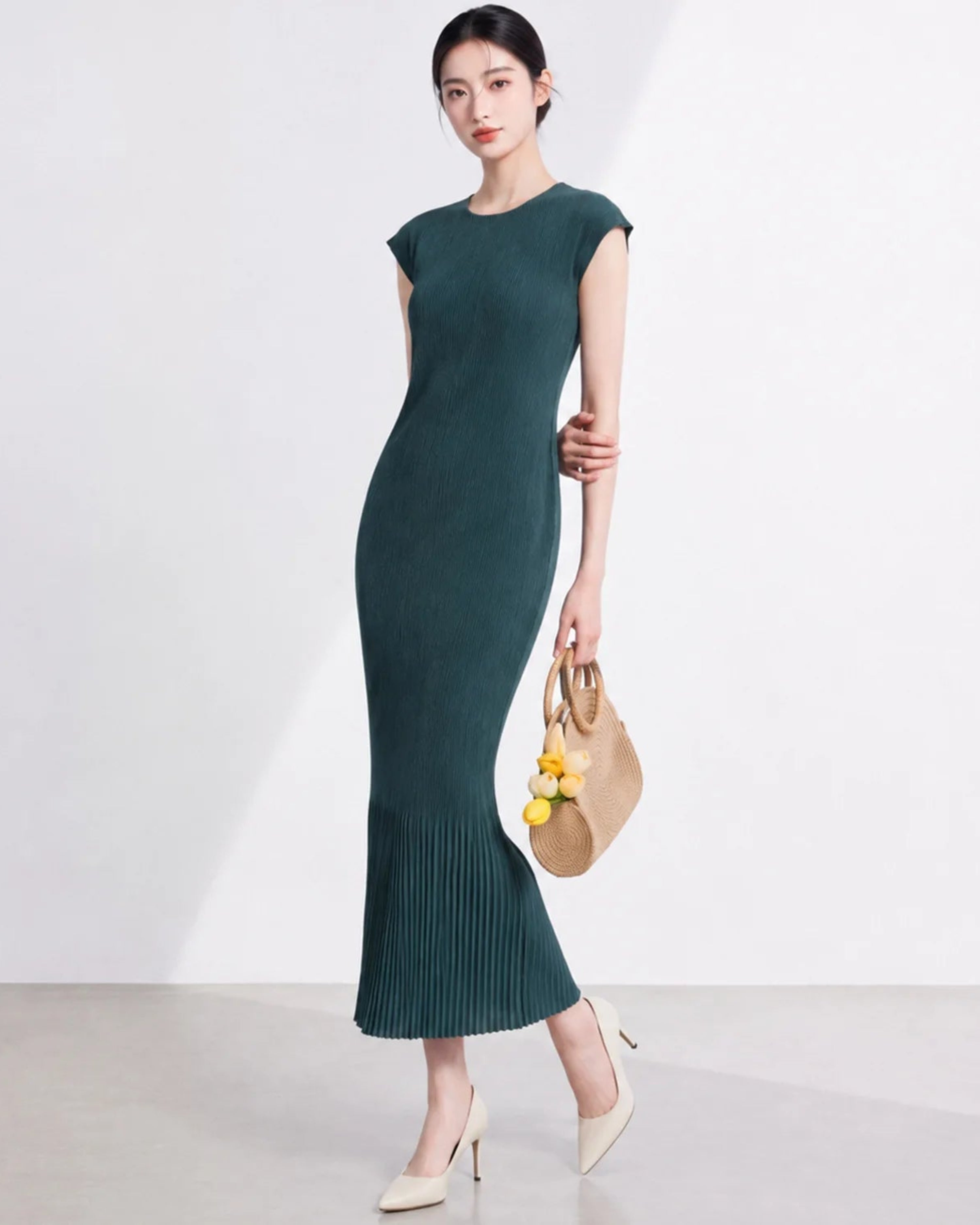 Petite Plissé Pleated Cap Sleeve Midi Dress
