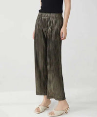 Luxurious Plissé Wide-Leg Trouser