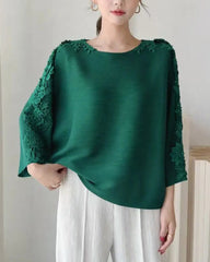 Elegant Floral Lace Plissé Top
