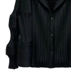 Unique Plissé 3D Sculpted Jacket