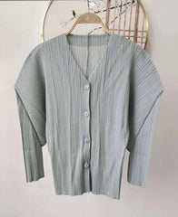Casual Elegance Plissé Cardigan