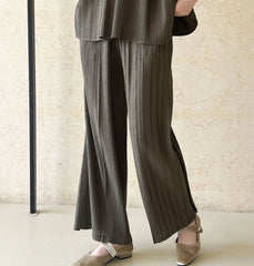 Plissé Wide-Leg Pants