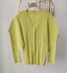 Casual Elegance Plissé Cardigan