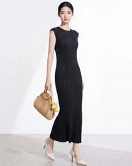 Plissé Cap Sleeve Midi Dress