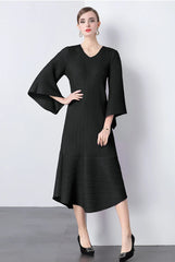 Elegant Pleats Bell Sleeve Dress