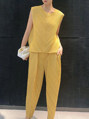 Elegant Gold Pleated Sleeveless Top and Pants Set