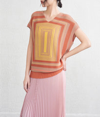 Luxury Pleats V-Neck Geometric Top