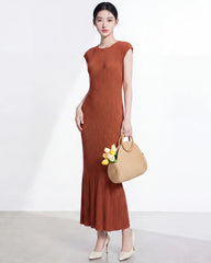 Plissé Cap Sleeve Midi Dress
