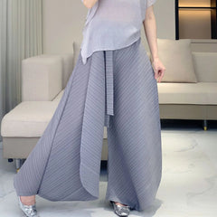 Truly Pleated High-Waisted Pants