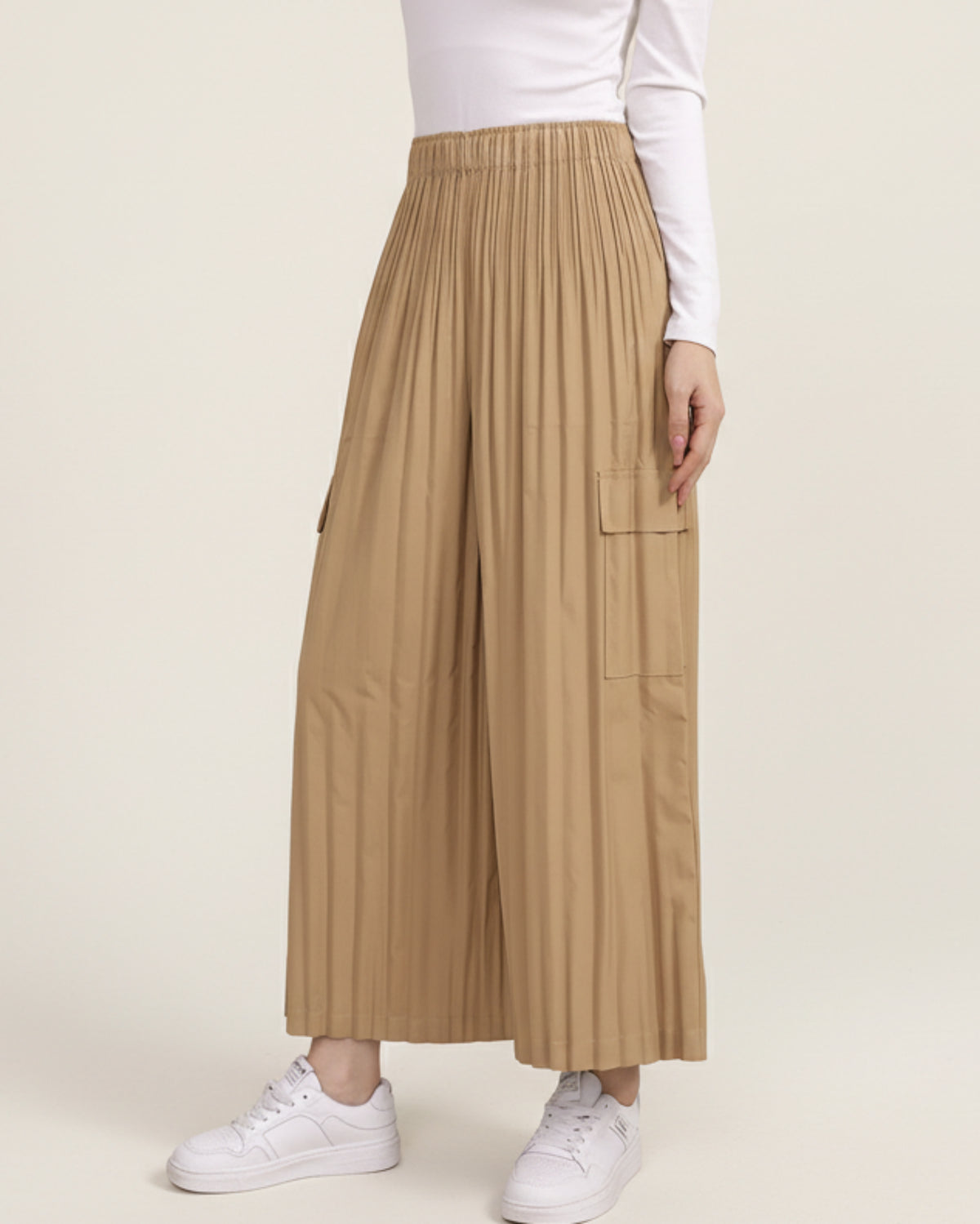Premium Wide-Leg Pleats Trousers