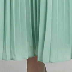 Elegant Plissé Halter Midi Dress