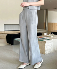 Plissé Wide-Leg Pants
