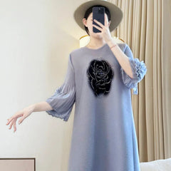 Casual Luxury Plissé Floral Dress