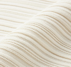 Thick Relaxed Pleated Turtleneck