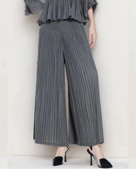 Elegant Plissé Wide-Leg Pants
