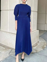 Luxury Batwing-Sleeve Plissé Dress