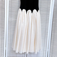 Elegant Scallop Sleeveless Dress