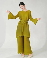 2-Piece Luxe Plissé Pant Suit
