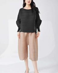 Elegant Plissé Long-Sleeve Top