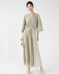 Elegant Pleated Batwing Dress