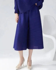 Elegant Pleated Crop Pants