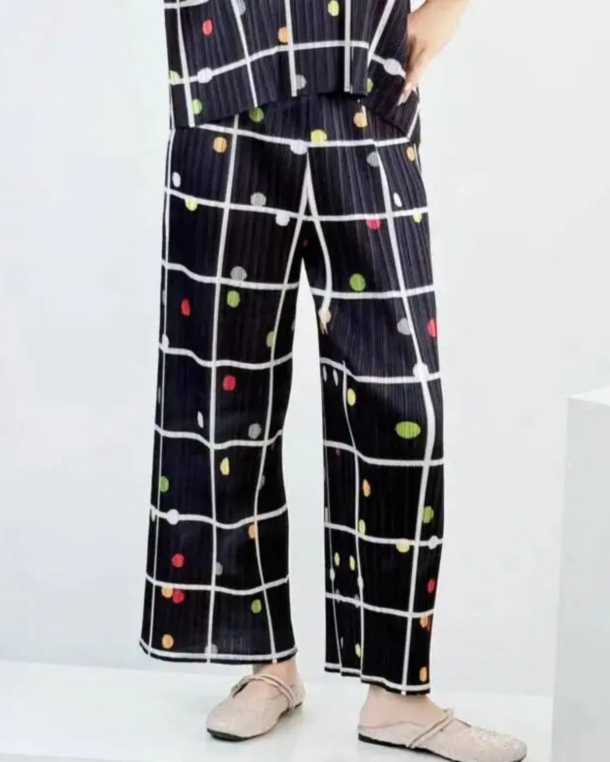 Women's Pleated Polka Dot Pants
