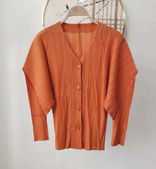 Casual Elegance Plissé Cardigan