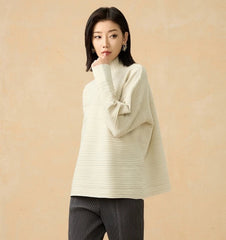 Thick Relaxed Pleated Turtleneck