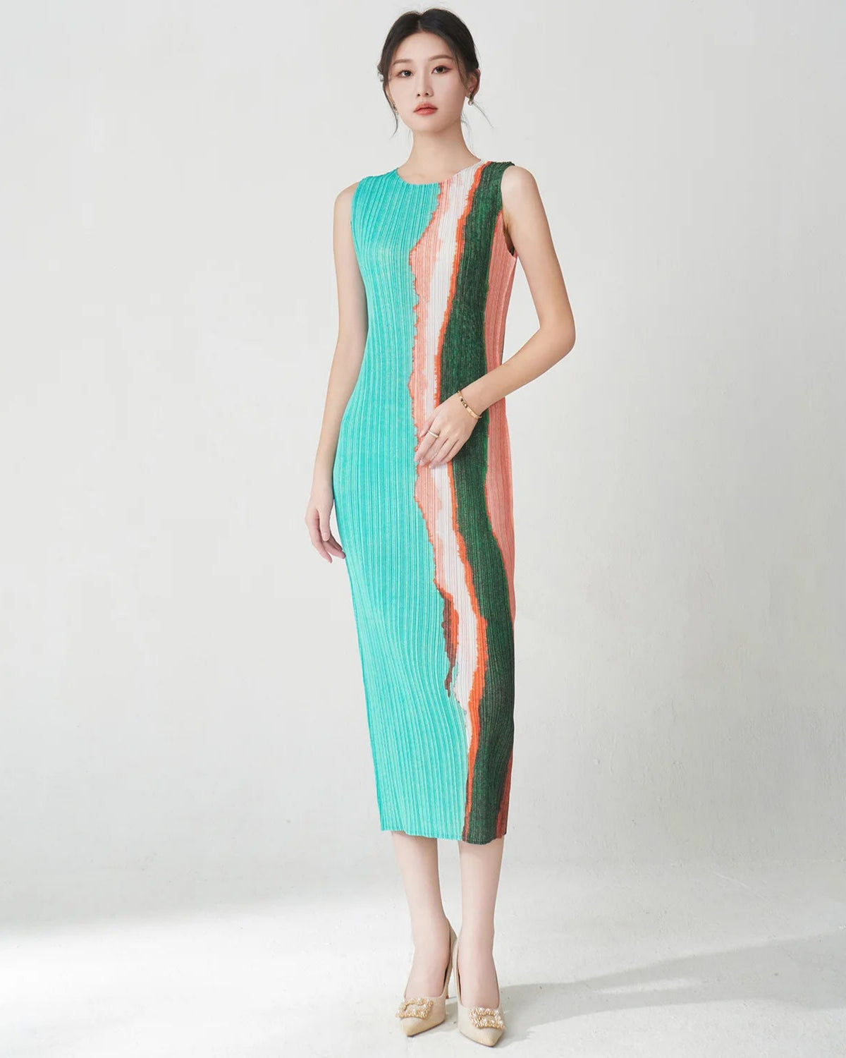 Luxury Pleated Sleeveless Dress