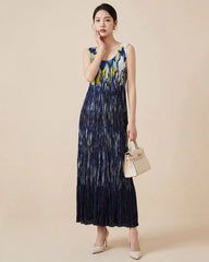 Elegant Pleated Sleeveless Dress