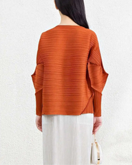 Elegant Plissé Boatneck Top