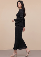 Elegant Plissé Peplum Skirt Set