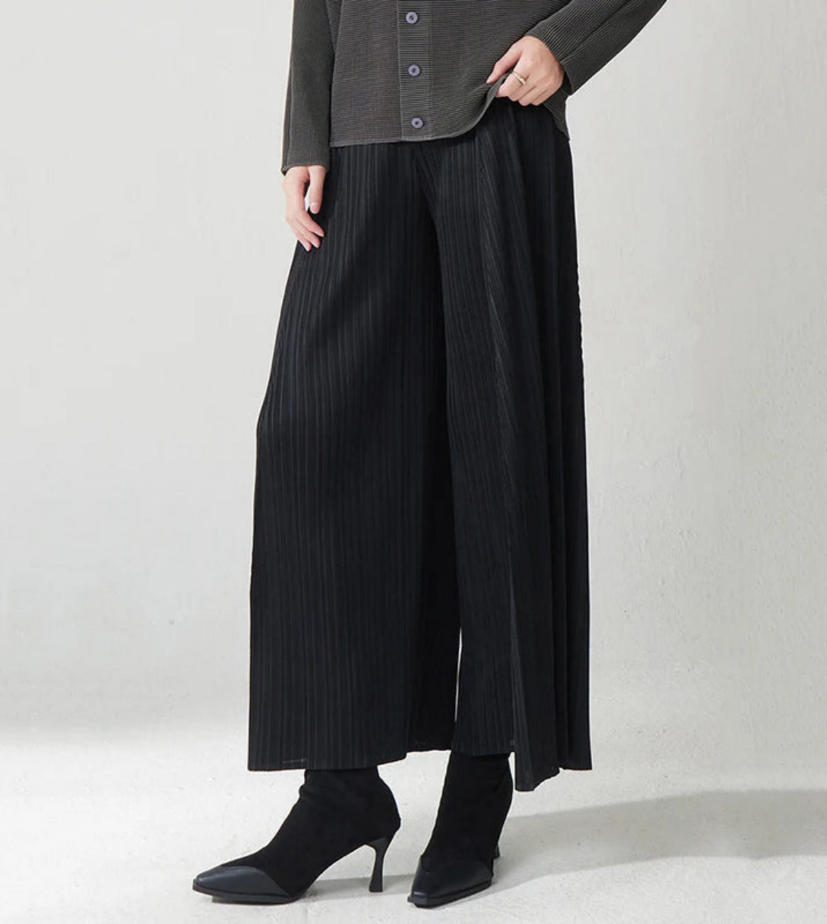 Luxury Pleated Wide Leg Pants